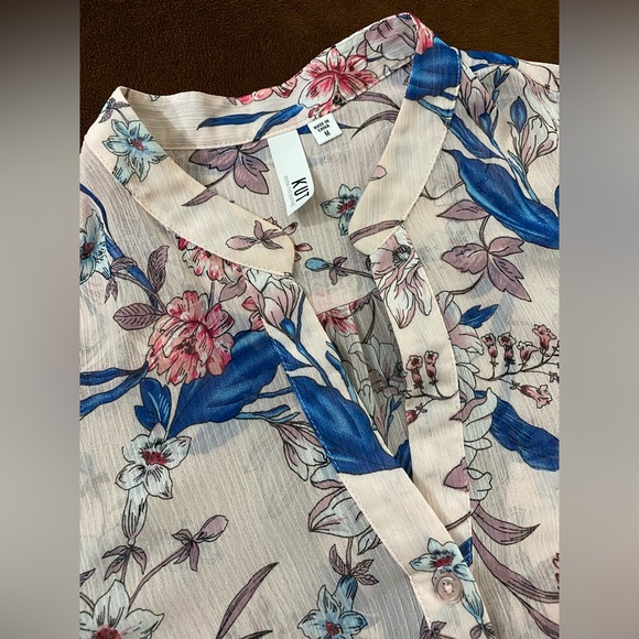 Kut from the Kloth sheer blouse - Picture 5 of 9